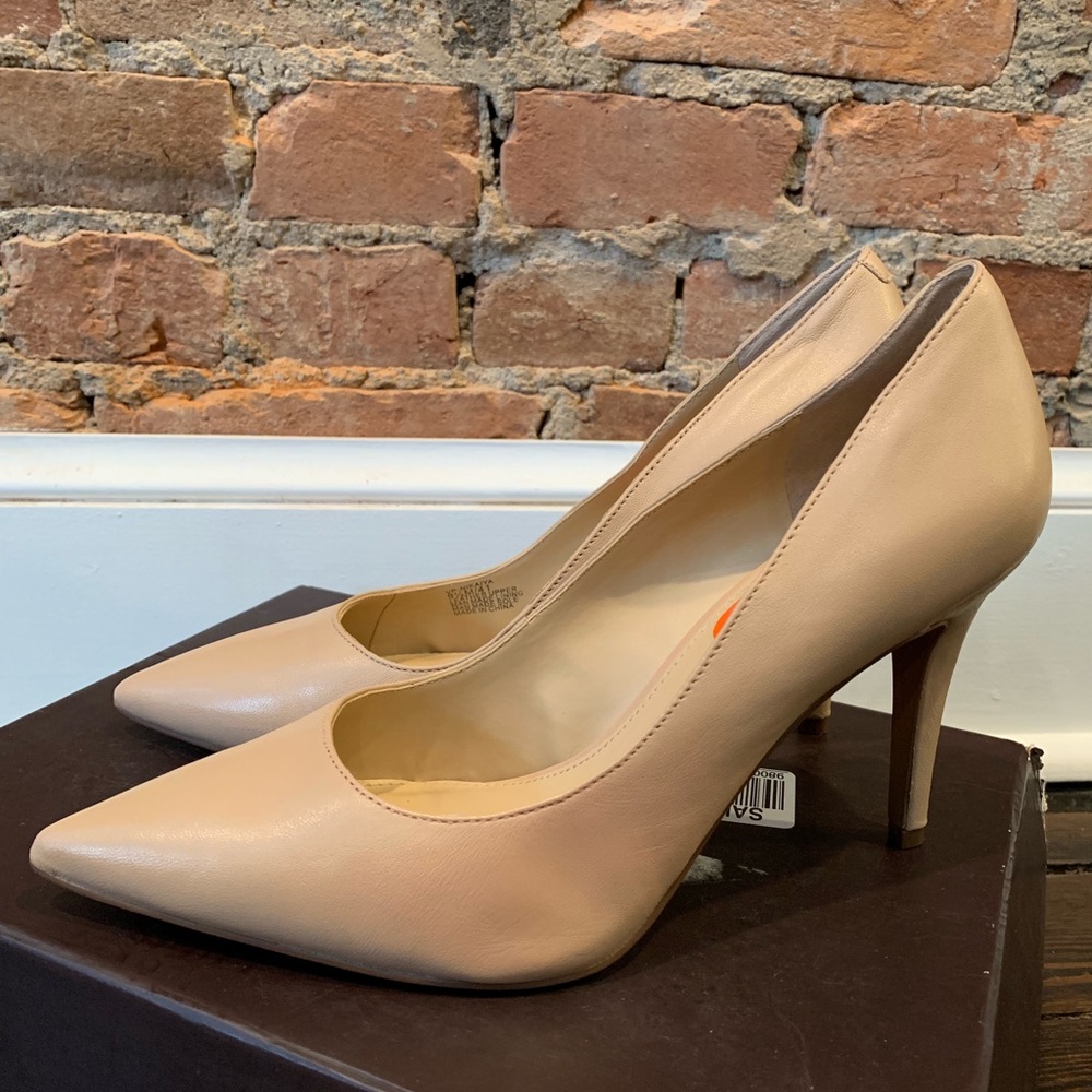 Vince Camuto Nude Nikaiya Pump